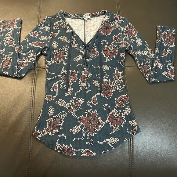 Floral Top With Lacing - Picture 1 of 7